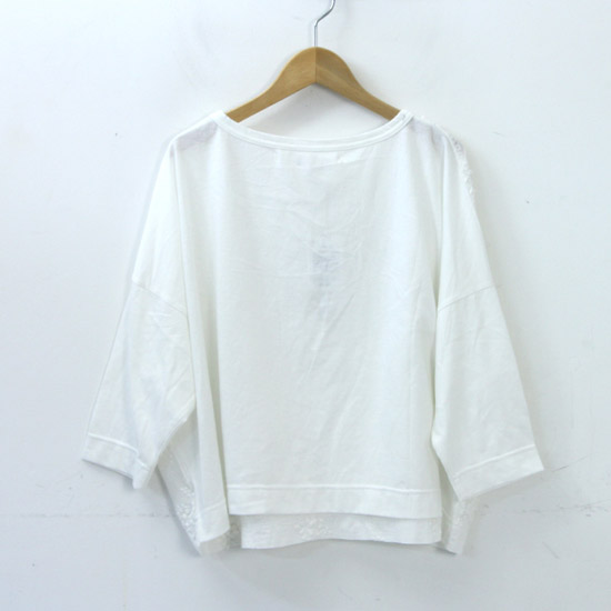 kelen() Flower Lace Fulid Line pullover Lou Embroidery
