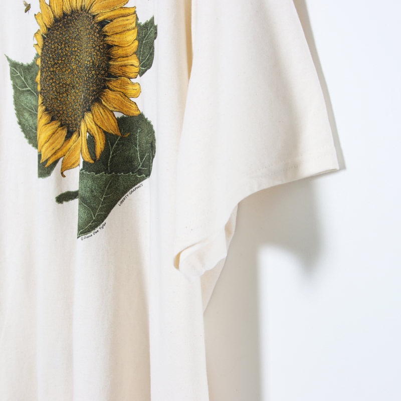 LIBERTY GRAPHICS(Хƥեå) Sunflower and Bees