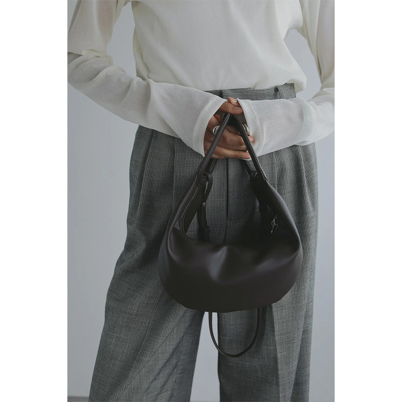 MANOF(ޥΥ) HANDLE MOON BAG