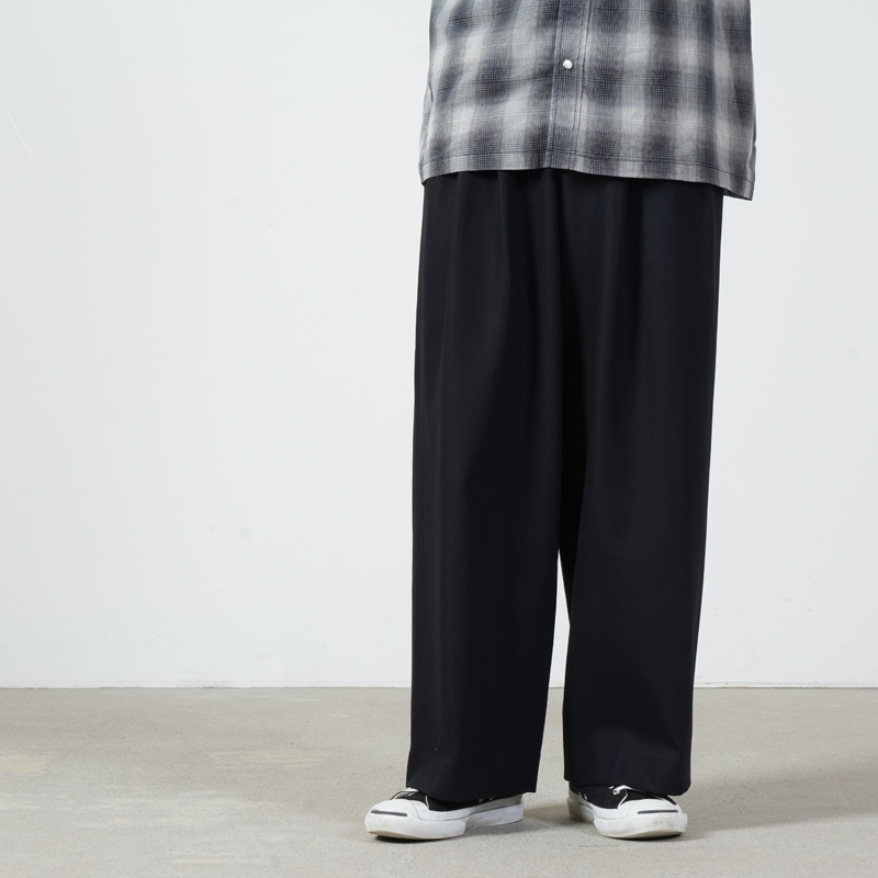 MARKAWARE(�ޡ���������) TRIPLE PLEATED WIDE TROUSERS