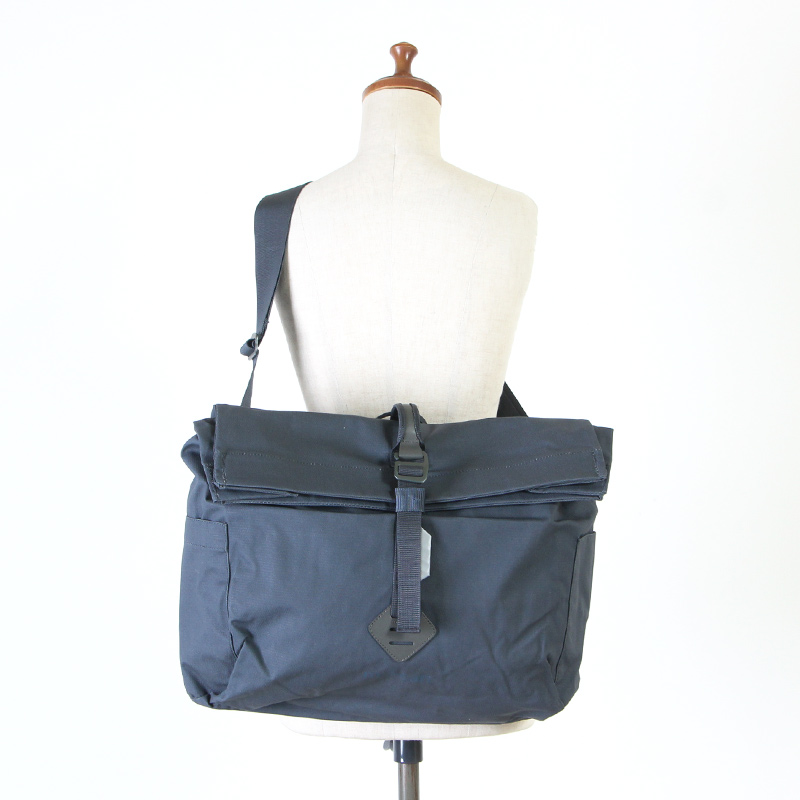 millican (ミリカン) Travel Photography Shoulder Bag 20L / トラベル 