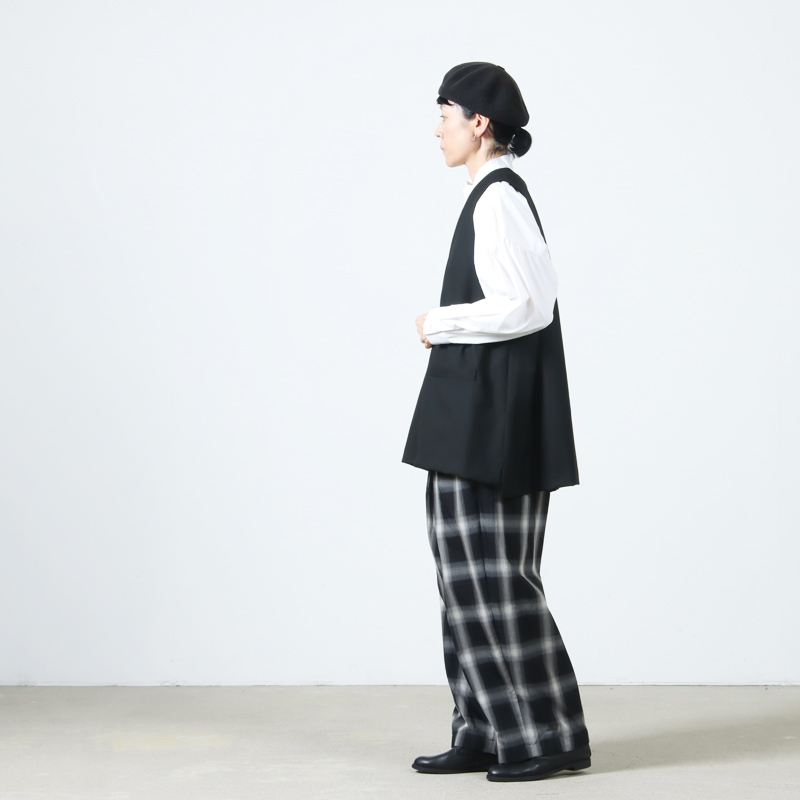 極美品✨ミズイロインド ディープVネック ワイド ベスト ジレ チャコールグレー 美品✨ミズイロインド 2024年 ディープVネックワイドベスト ジレ