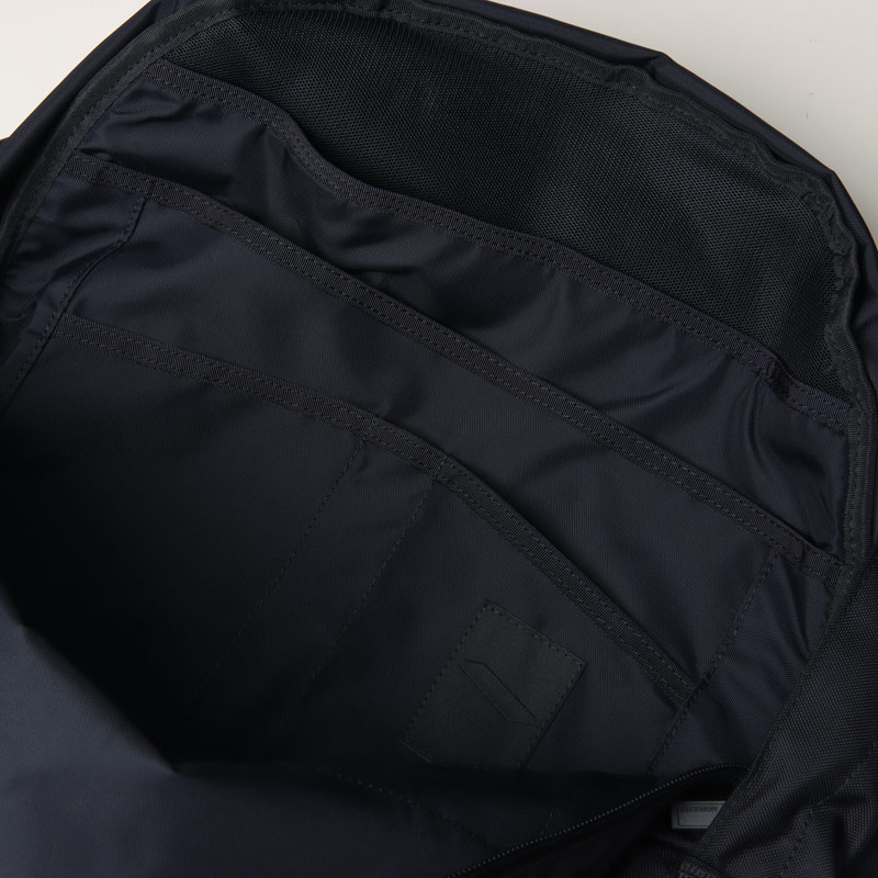 MONOLITH(Υꥹ) BACKPACK STANDARD SOLID M BLACK