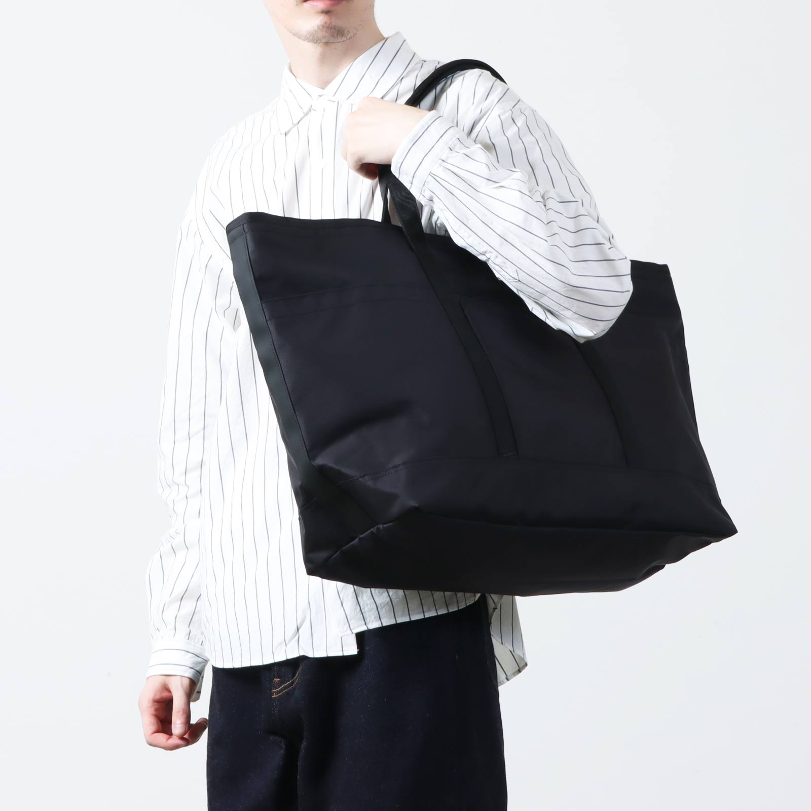 MONOLITH(Υꥹ) TOTE STANDARD L BLACK