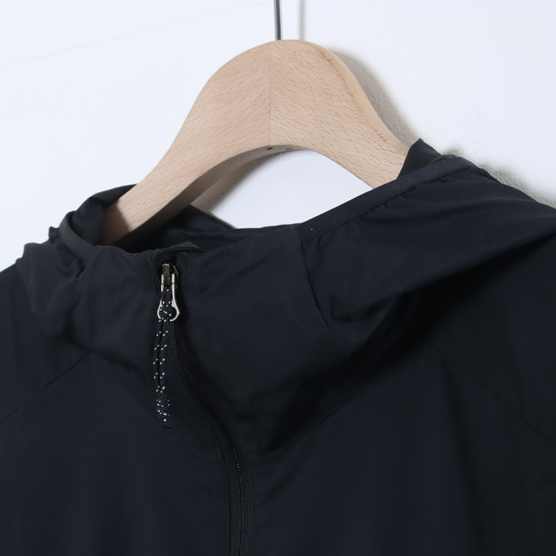 Mountain Hardwear(�ޥ���ƥ�ϡ��ɥ�����) ��������������ա��ǥ����㥱�å�