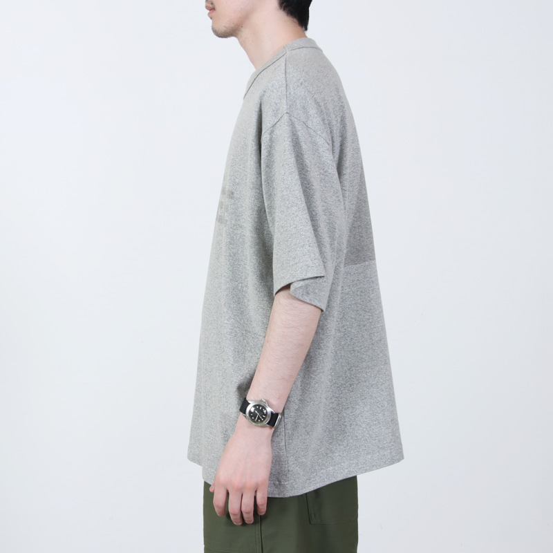 blurhmsROOTSTOCK(�֥顼�ॹ �롼�ĥ��ȥå�) ARM E 88/12 Print Tee WIDE