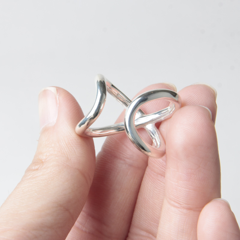 roundabout(饦Х) Silver Cross-Over Ring