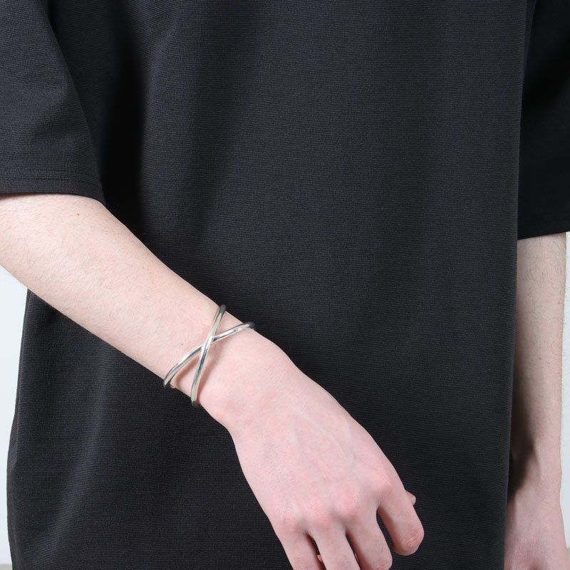 roundabout(饦Х) Silver Cross-Over Bangle