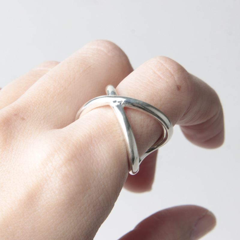 roundabout(�饦����Х���) Silver Cross-Over Ring