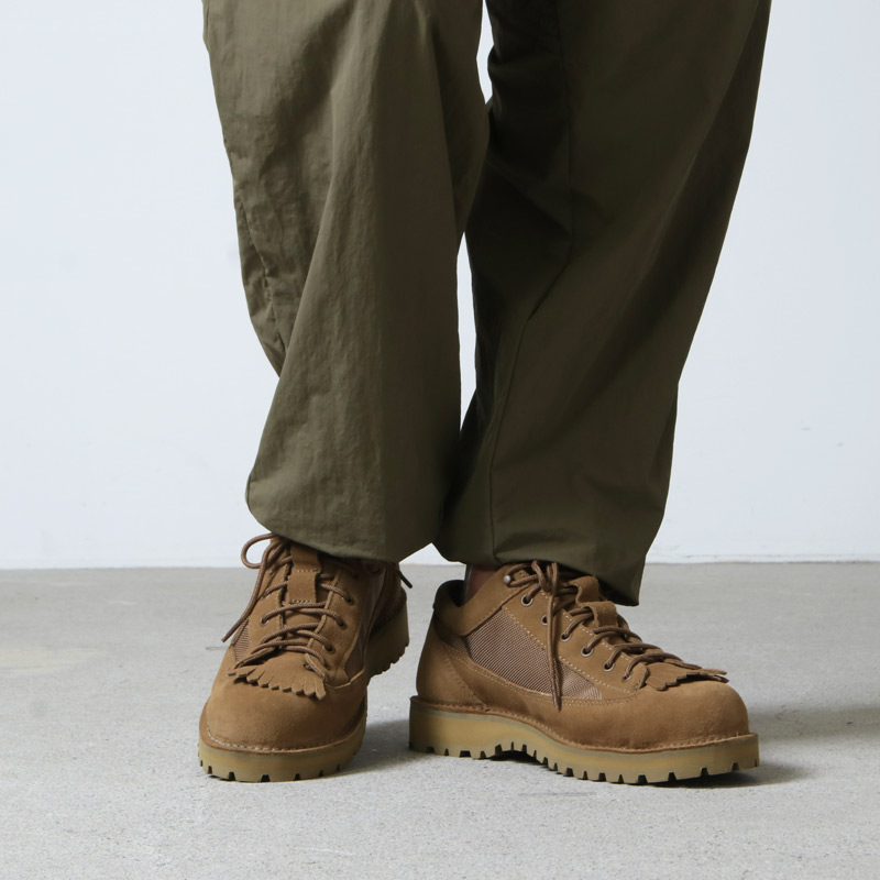 ベージュ系スエード素材スノーピーク✖️ダナー　DANNER FIELD LOW SP