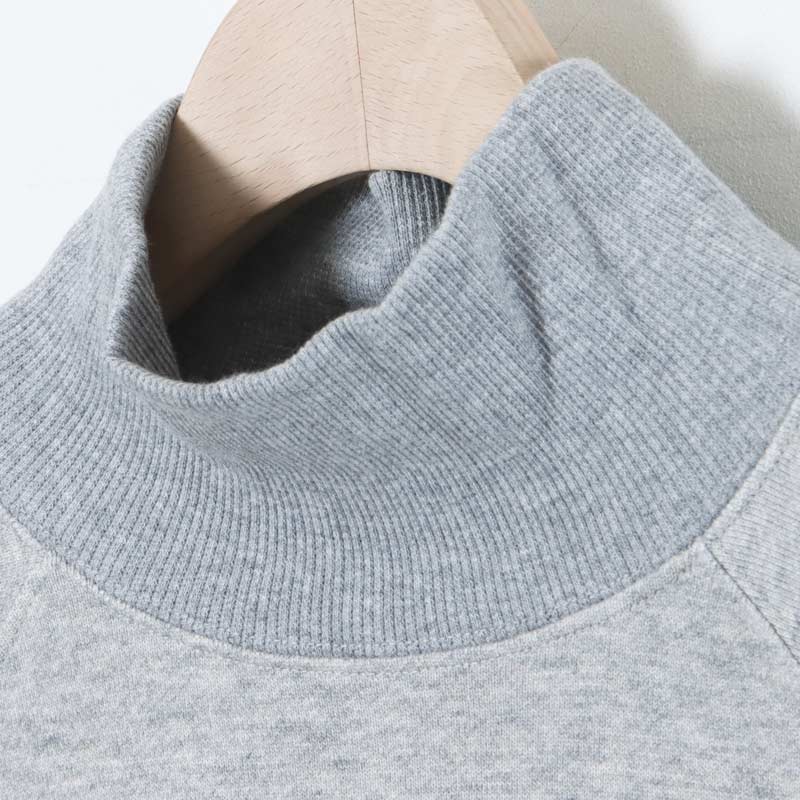 Soglia(ꥢ) NERDS High Neck Sweat