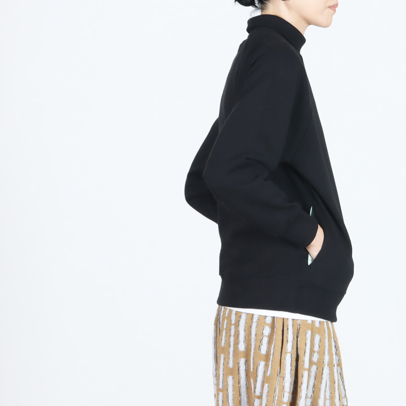 Soglia(ꥢ) NERDS High Neck Sweat