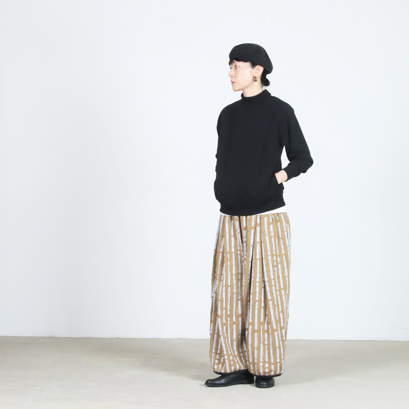 Soglia(ꥢ) NERDS High Neck Sweat