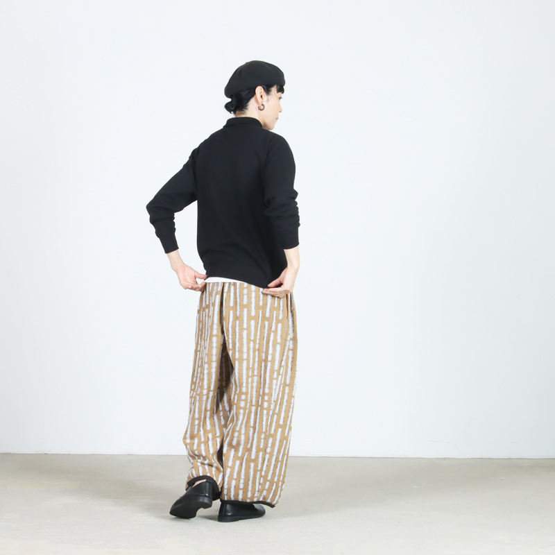 Soglia(ꥢ) NERDS High Neck Sweat