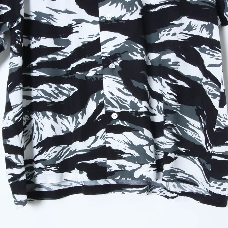 TAKAHIROMIYASHITATheSoloist.(ҥߥ䥷) hawaiian shirt.(tiger camouflage)