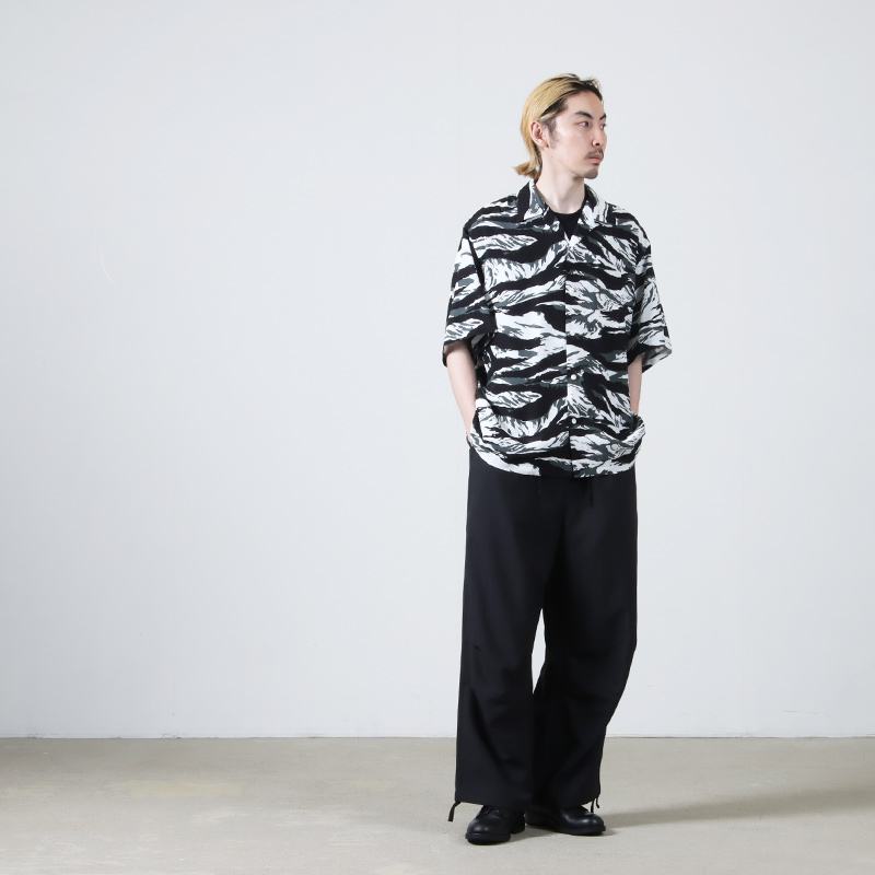 TAKAHIROMIYASHITATheSoloist.(ҥߥ䥷) hawaiian shirt.(tiger camouflage)