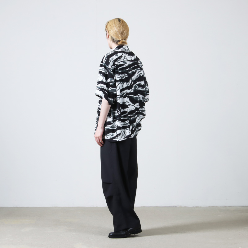 TAKAHIROMIYASHITATheSoloist.(ҥߥ䥷) hawaiian shirt.(tiger camouflage)