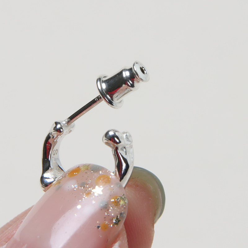 TAKAHIROMIYASHITATheSoloist.(ҥߥ䥷) bone shaped earrings.-S-(9mm)
