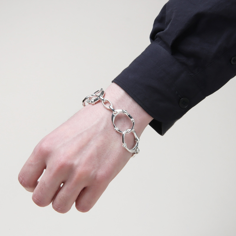 TAKAHIROMIYASHITATheSoloist.(ҥߥ䥷) bone shaped carabiner bracelet.-S-