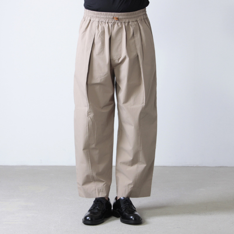 STUDIO NICHOLSON(˥륽) CURVED EASY PANTS ASSAI