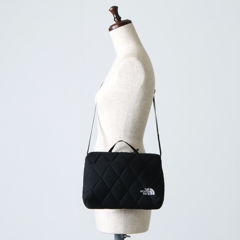 THE NORTH FACE(Ρե) Geoface Pouch