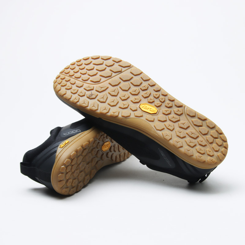 Topo Athletic(�ȥݥ�����ƥ��å�) CONNECT