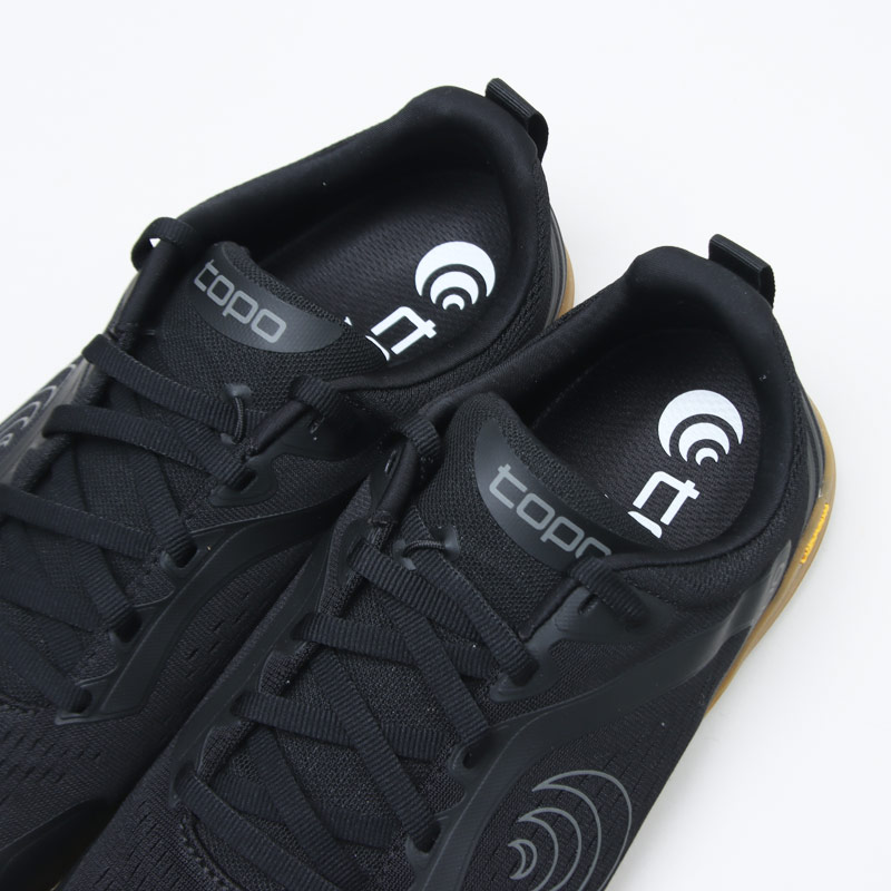 Topo Athletic(�ȥݥ�����ƥ��å�) CONNECT