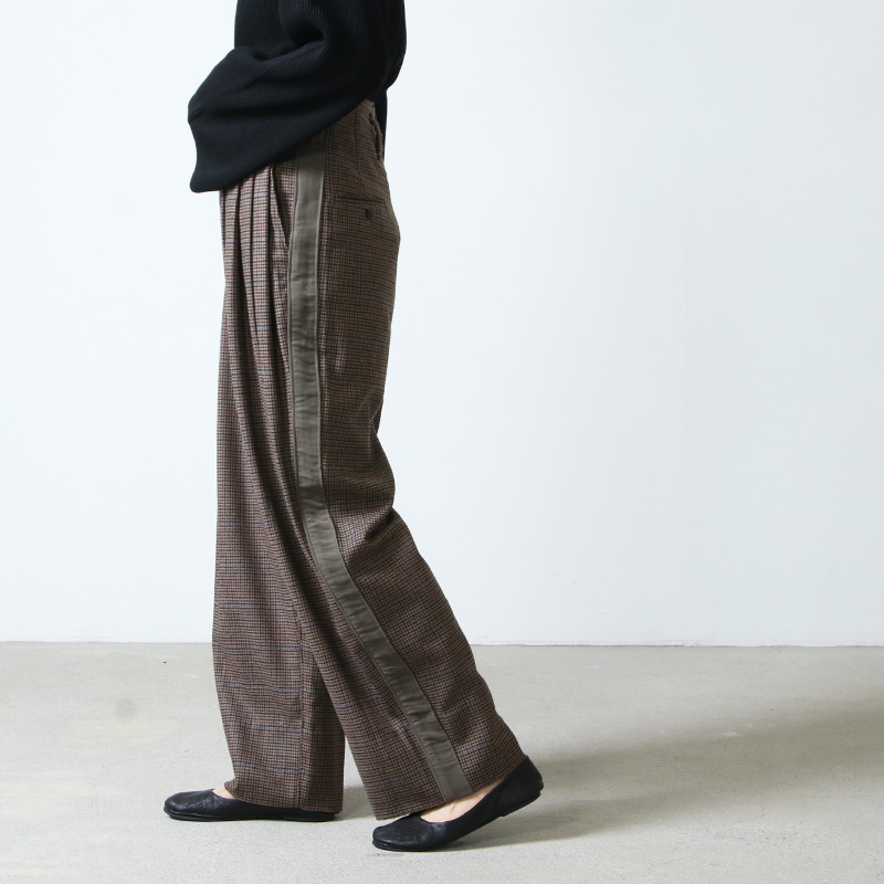 unfil (アンフィル) geelong rambs flannel wideleg trousers