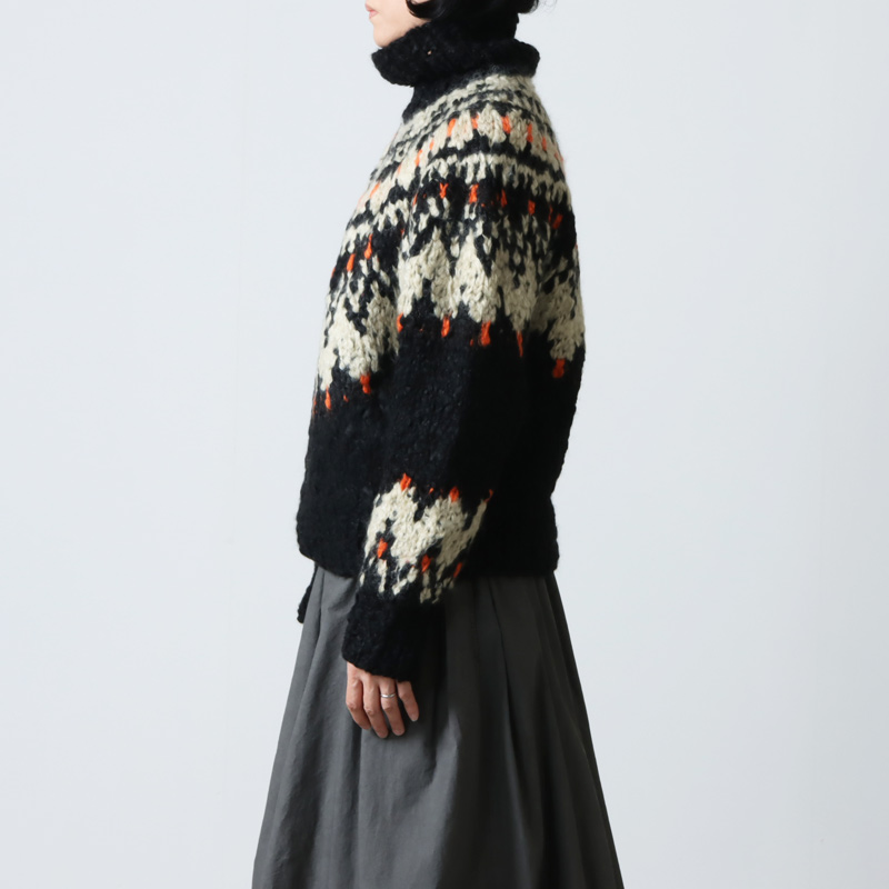 unfil(ե) cashmere blend hand-knit sweater