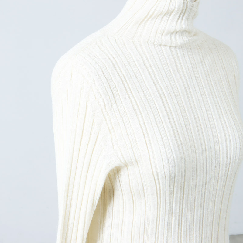 unfil(ե) royal baby alpaca random ribbed-knit high-neck sweater