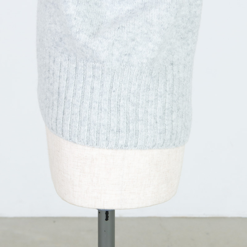 unfil(ե) fine lambs wool crew-neck P/O