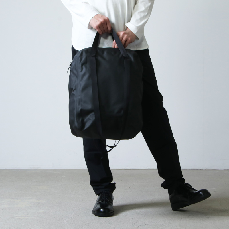 ARC'TERYX VEILANCE Seque Tote(トートバッグ)