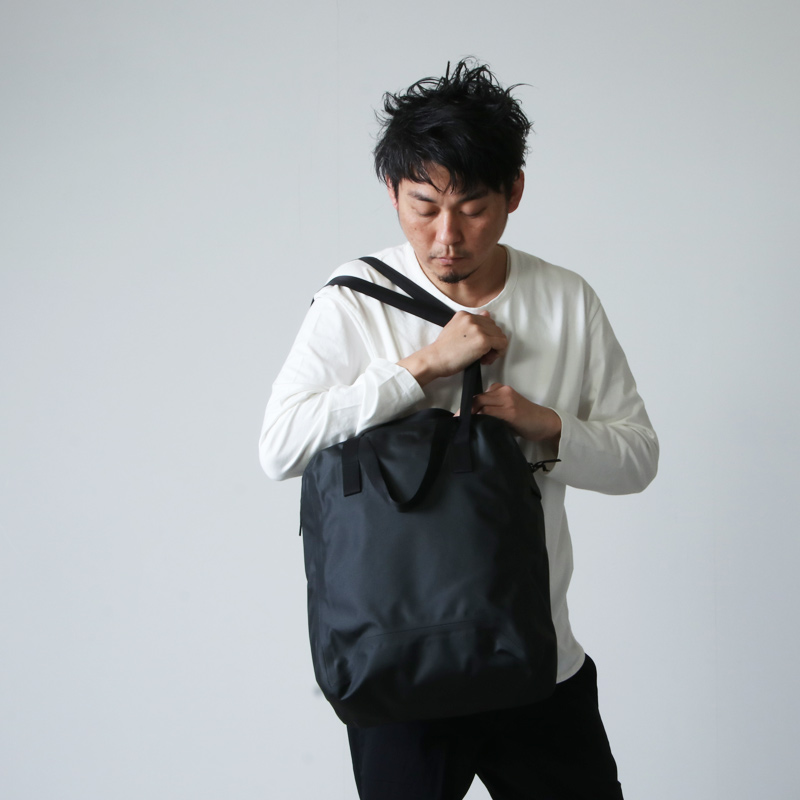 美品 ARC''TERYX VEILANCE seque tote ヴェイランス