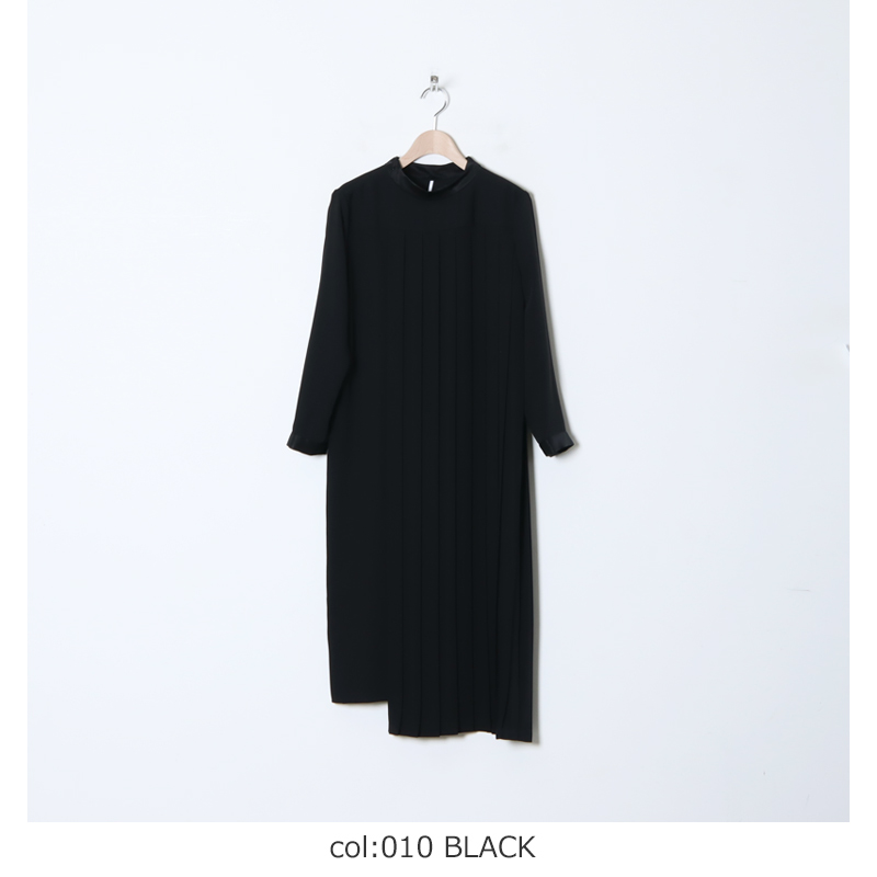 whyto(ۥ磻) ASYMMETRY PLEATS DRESS