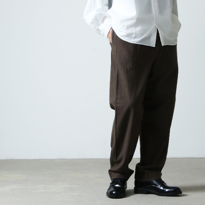 YAECA (䥨) CHINO CLOTH PANTS TUCK TAPERED kusaki brown / Υѥ åơѡ ֥饦