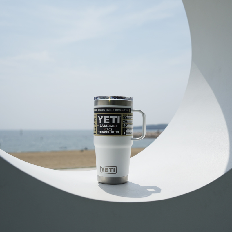 YETI(�����ƥ�) 20 oz TRAVEL MUG