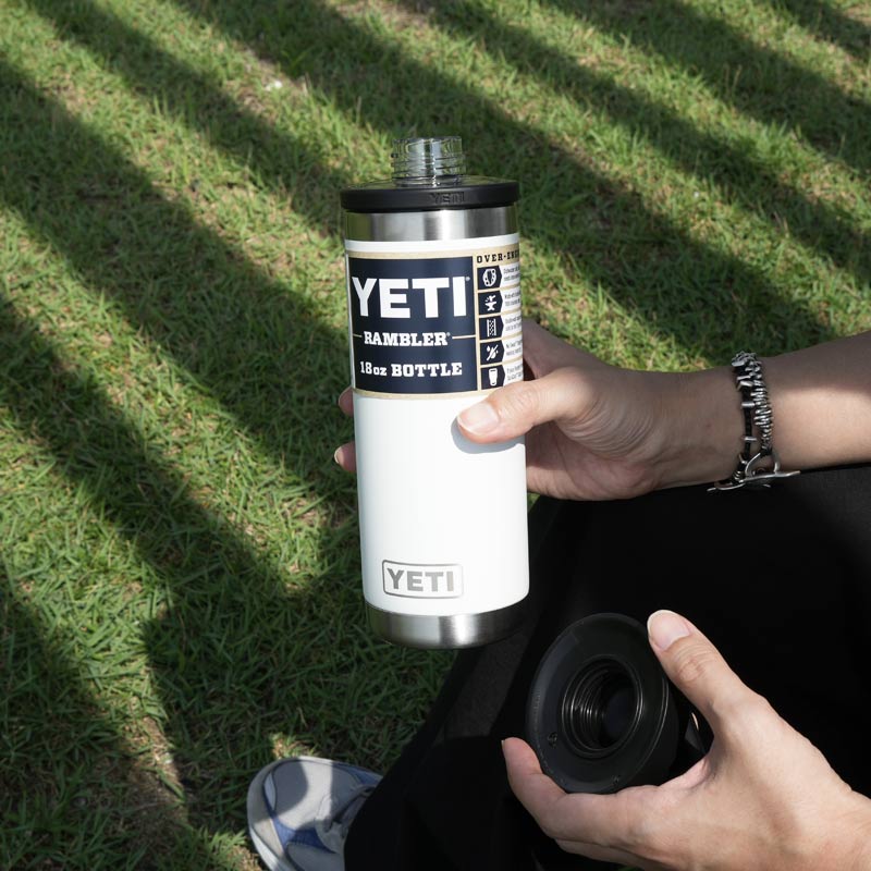 YETI(�����ƥ�) 18 oz WATER BOTTLE WITH CHUG CAP