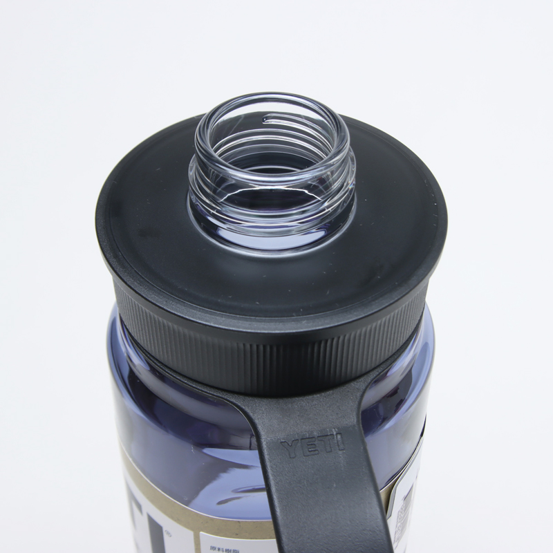 YETI(�����ƥ�) YONDER 750 ml WATER BOTTLE WITH TETHER CAP